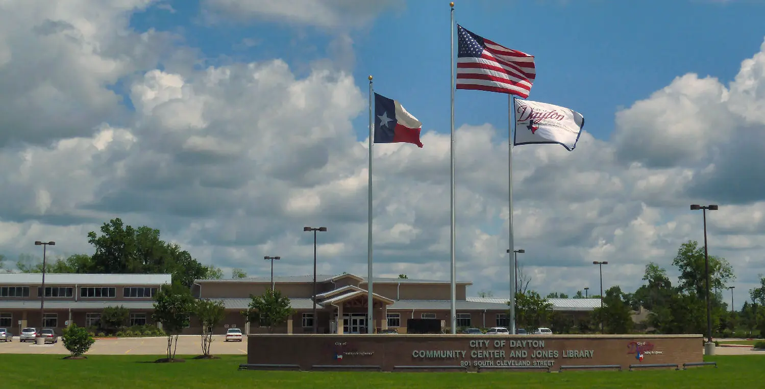 flags waving in Dayton texas