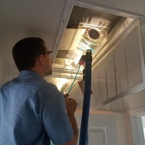 Crew-cleaning-return-unit-ac-unit